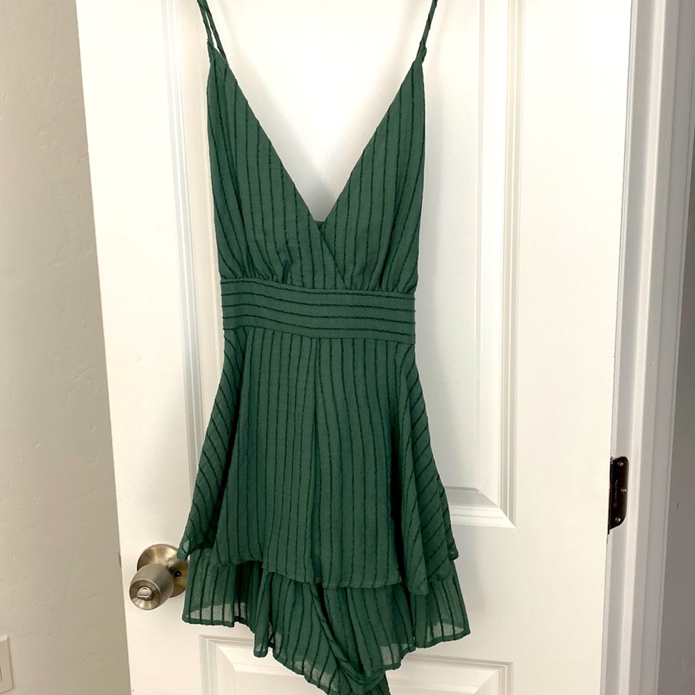 Never been worn before Green SAINTS & SECRETS Romper. Size Small.